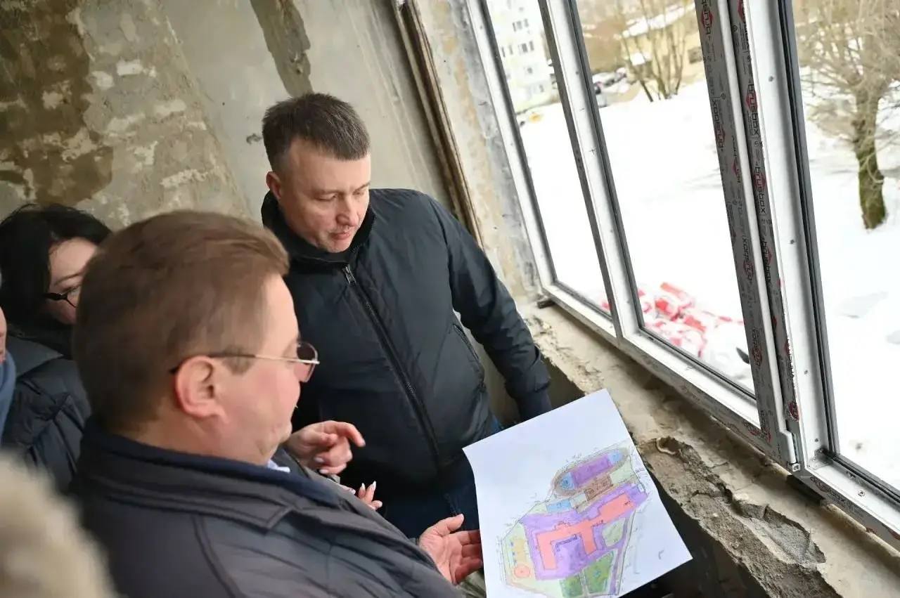 В Серпухове проверили ход капремонта образовательных учреждений