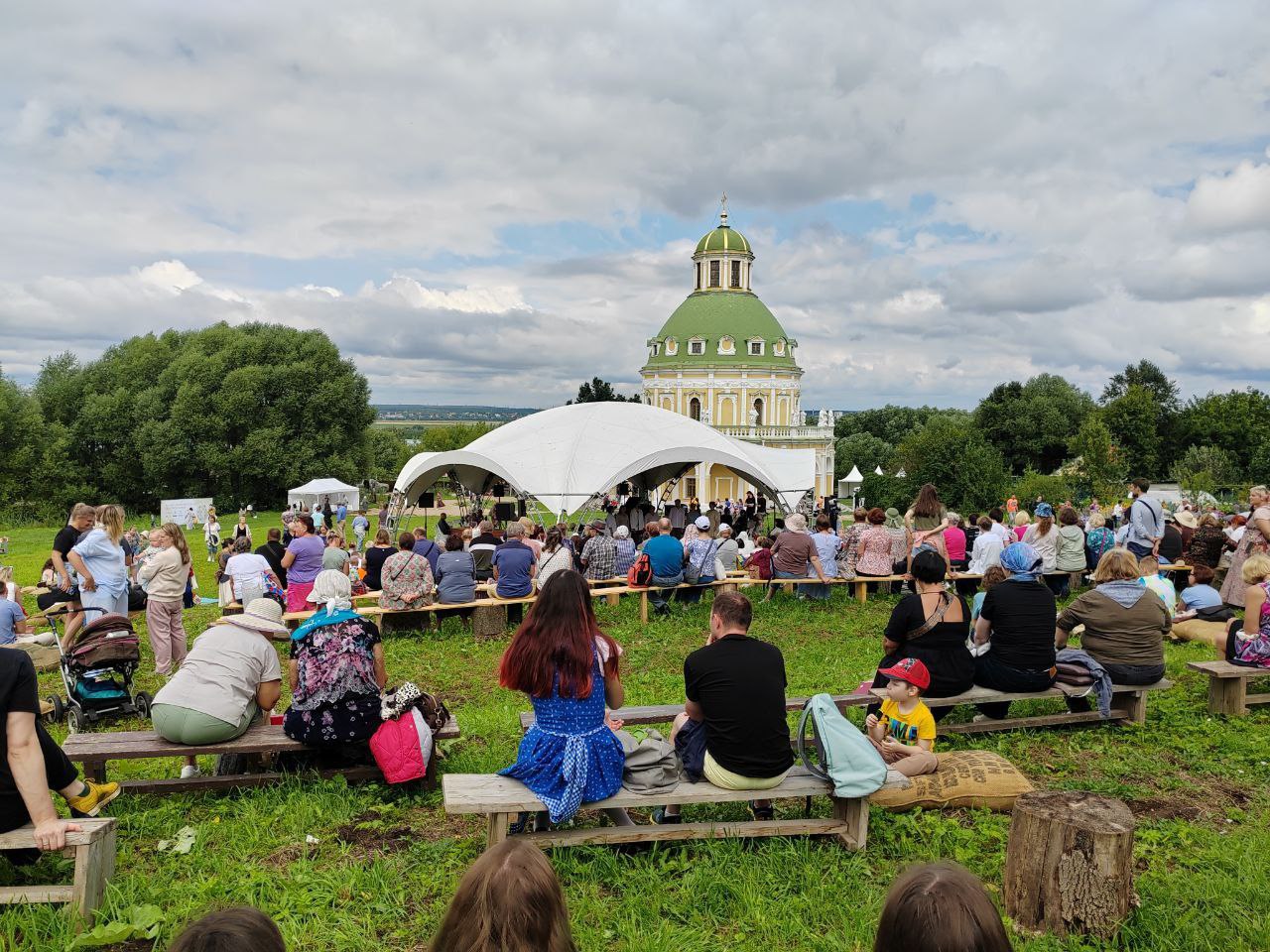 В Подмоклово проходит музыкальный фестиваль