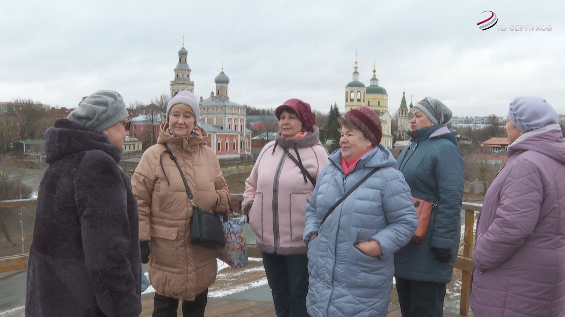 Для серебряных волонтеров округа провели экскурсию по историческому центру Серпухова