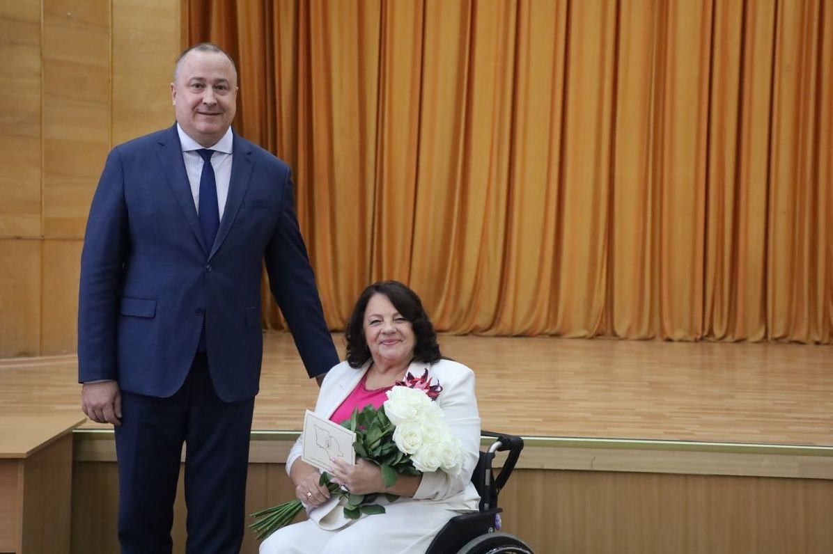 В Серпухове поздравили с Днём рождения депутата Мособлдумы Татьяну Карзубову и директора Комбината благоустройства Кристину Кравченко