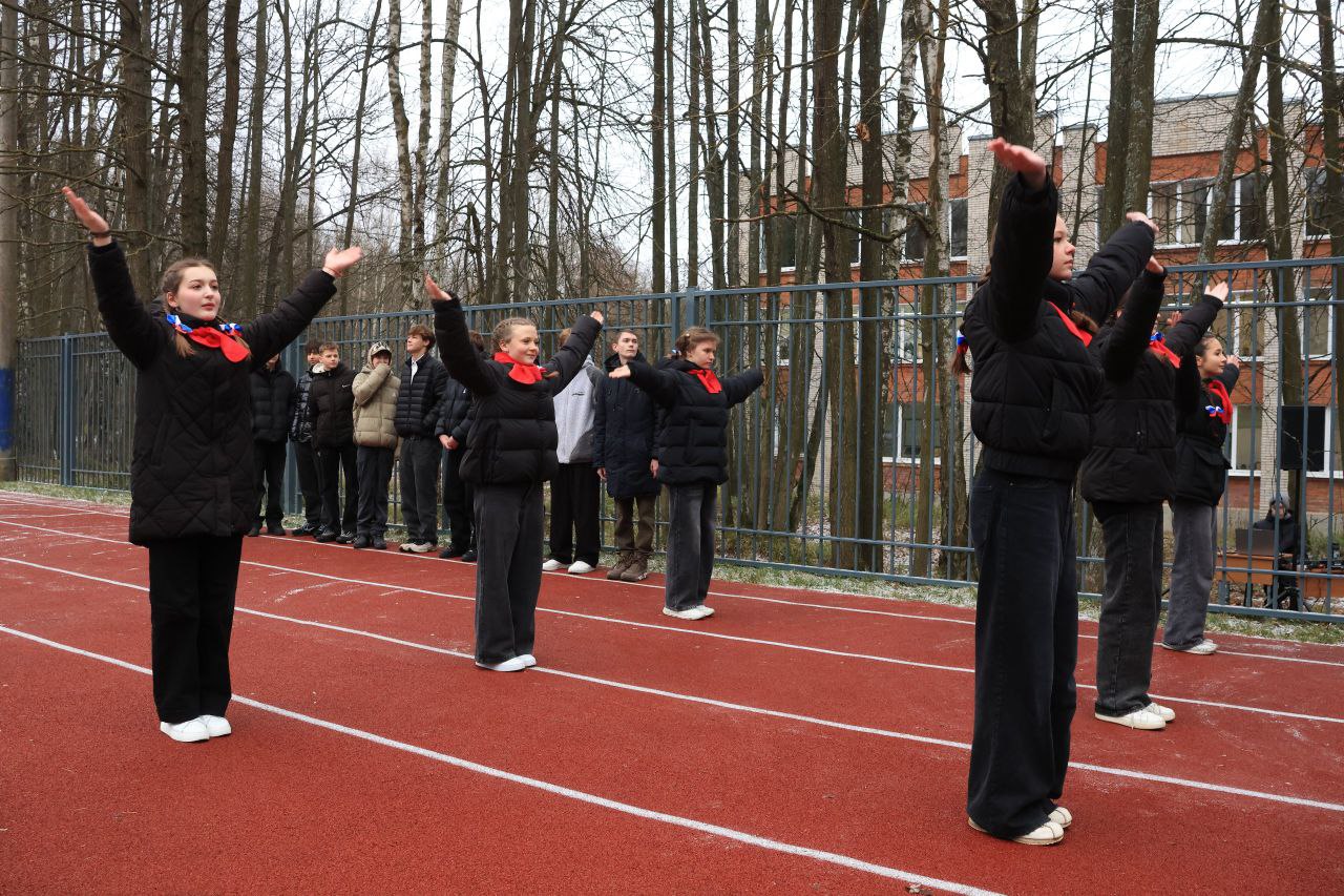 В Пущино и Протвино открылись после обновления школьные стадионы