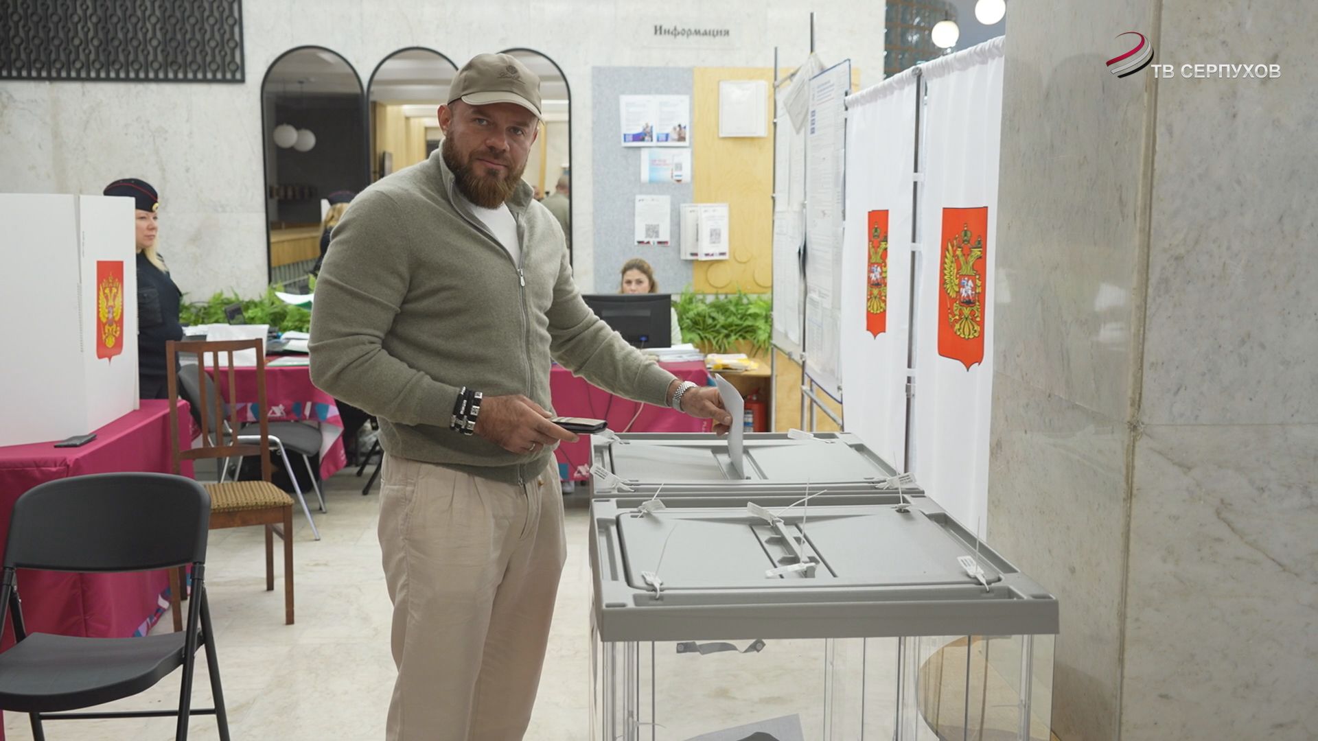 Депутаты сегодня проголосовали на избирательных участках