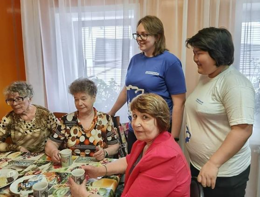 Партийцы Серпухова провели акцию «Один день социального работника» Партийцы Серпухова провели акцию «Один день социального работника»
