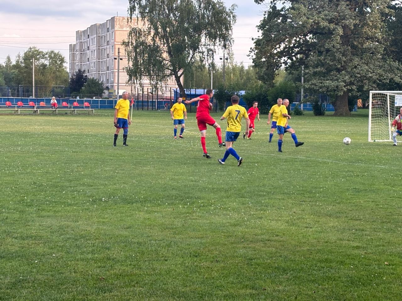В Серпухове прошёл 5-й Кубок по футболу среди ветеранов В Серпухове прошёл 5-й Кубок по футболу среди ветеранов