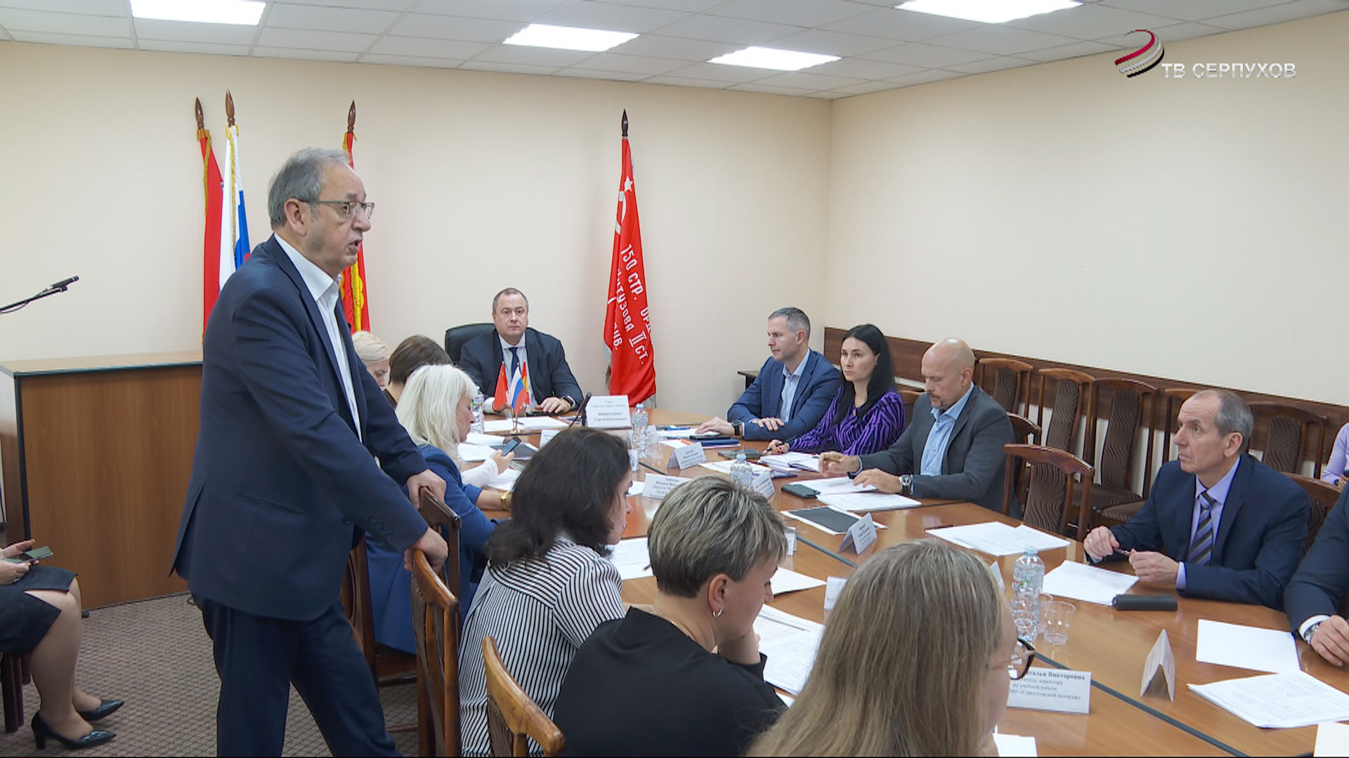 В Серпухове на предприятия привлекают молодые кадры В Серпухове на предприятия привлекают молодые кадры