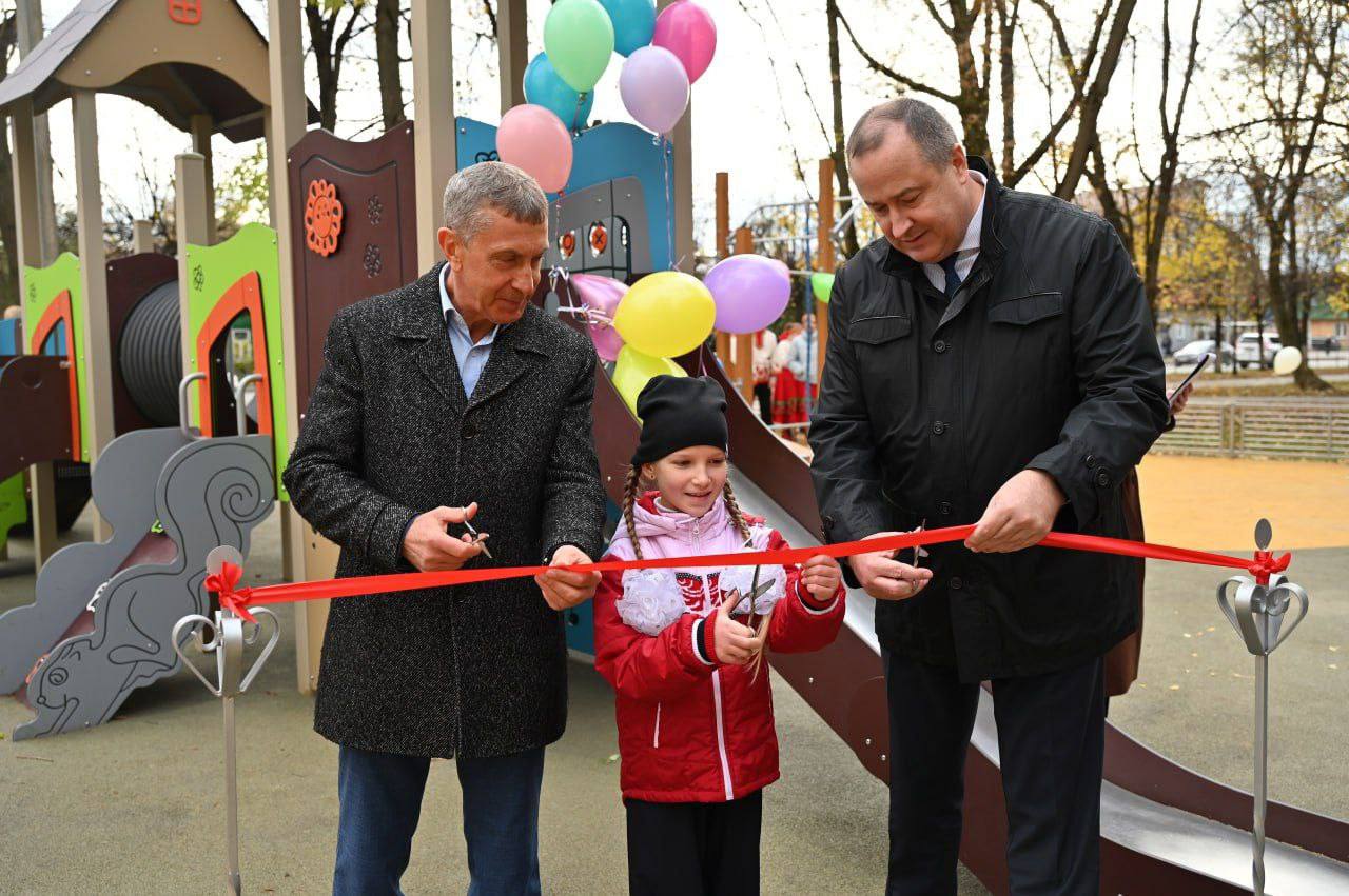Обновлённые детские площадки открыли в Серпухове