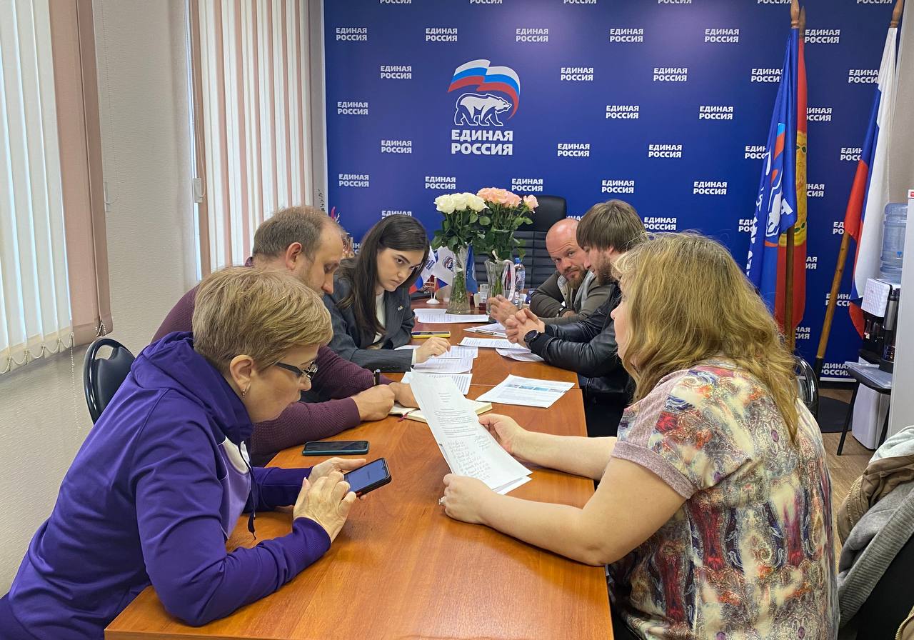 В Серпухове завершилась Неделя приемов граждан по вопросам ЖКХ В Серпухове завершилась Неделя приемов граждан по вопросам ЖКХ