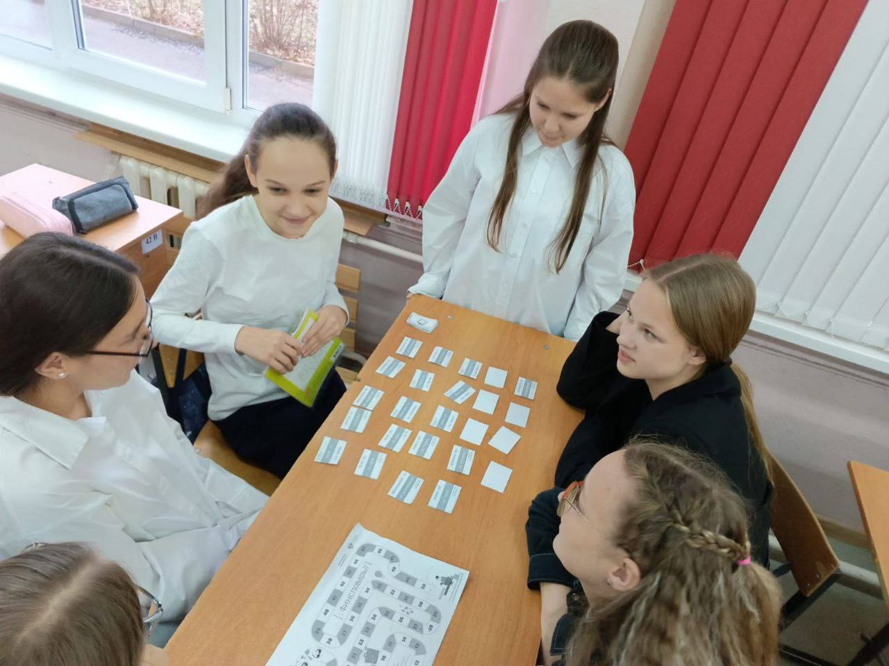 «Единая Россия» продолжает проводить уроки по финансовой грамотности в Большом Серпухове «Единая Россия» продолжает проводить уроки по финансовой грамотности в Большом Серпухове