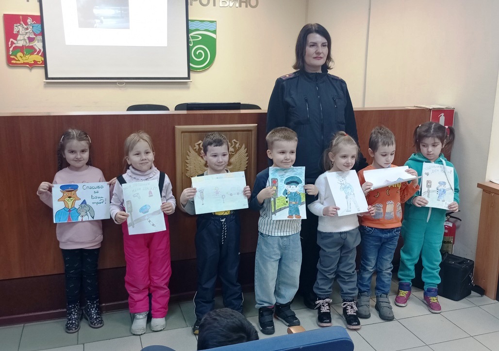 Дошкольники побывали с экскурсией в протвинском отделе полиции