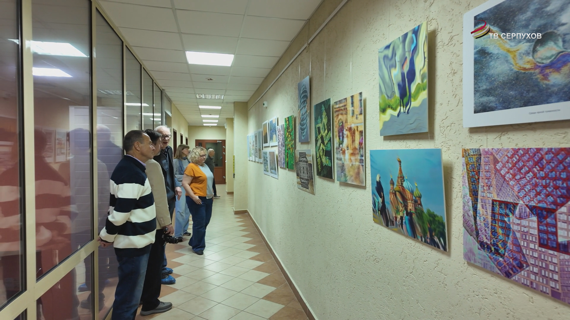 В Пущино открылась выставка известного столичного фотохудожника