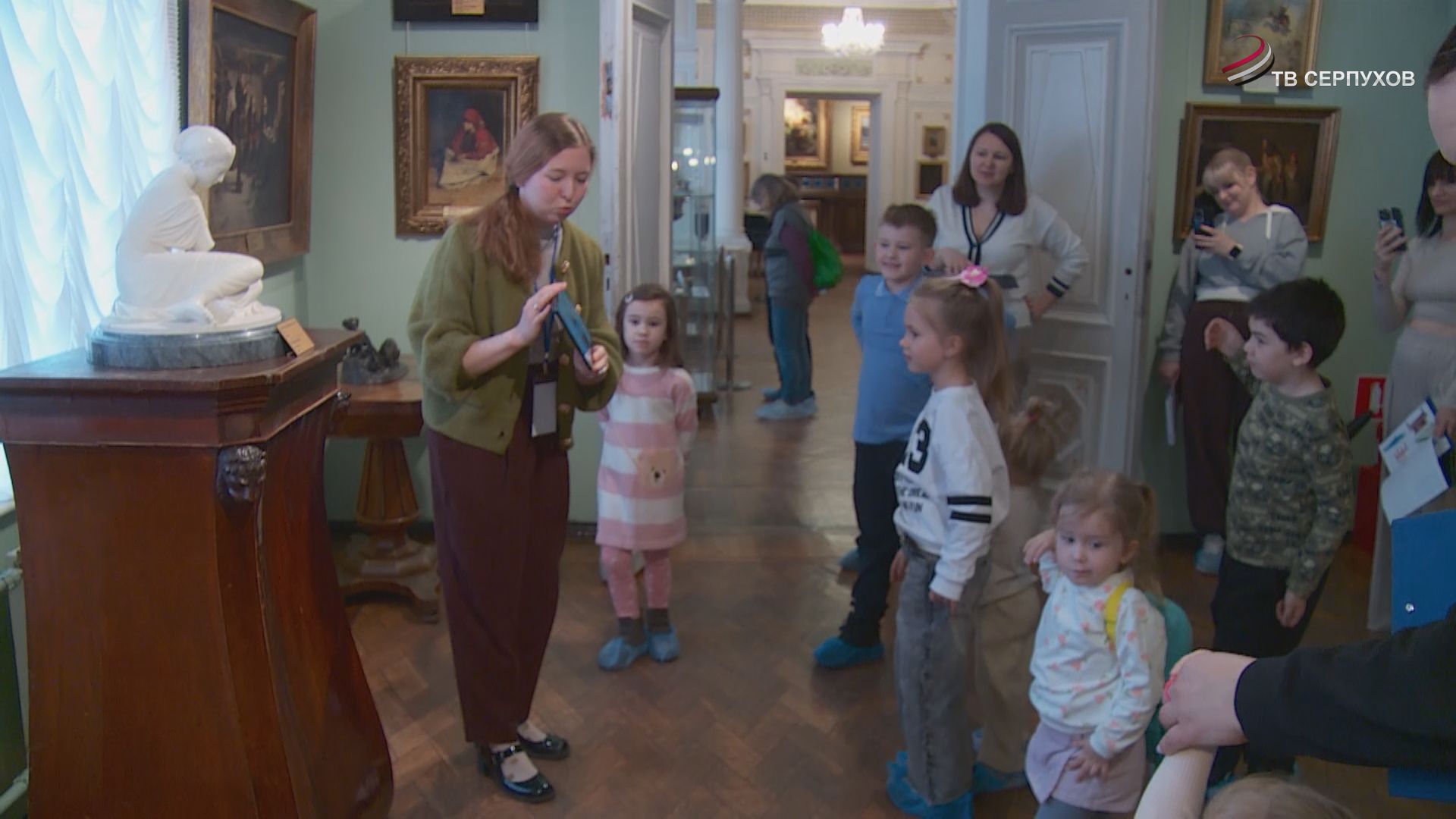 В Серпуховском историко-художественном музее для детей, чьи отцы сегодня на передовой, провели экскурсию