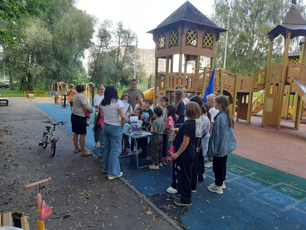 В Серпухове был организован для детей и их родителей час здоровья «Со спортом дружить – здоровым быть»