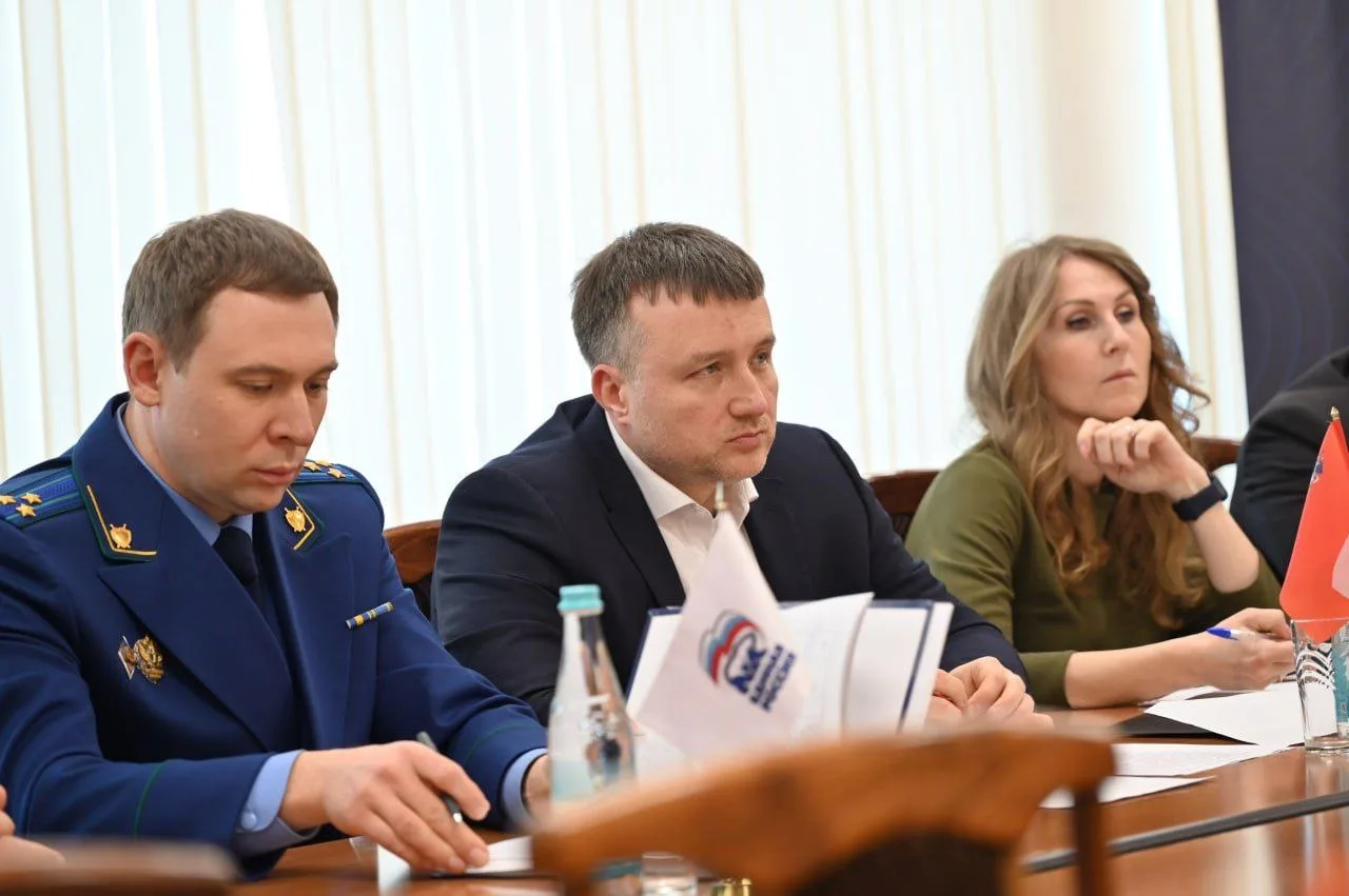 Глава муниципалитета Алексей Шимко провёл личный приём граждан как секретарь местного отделения Единой России