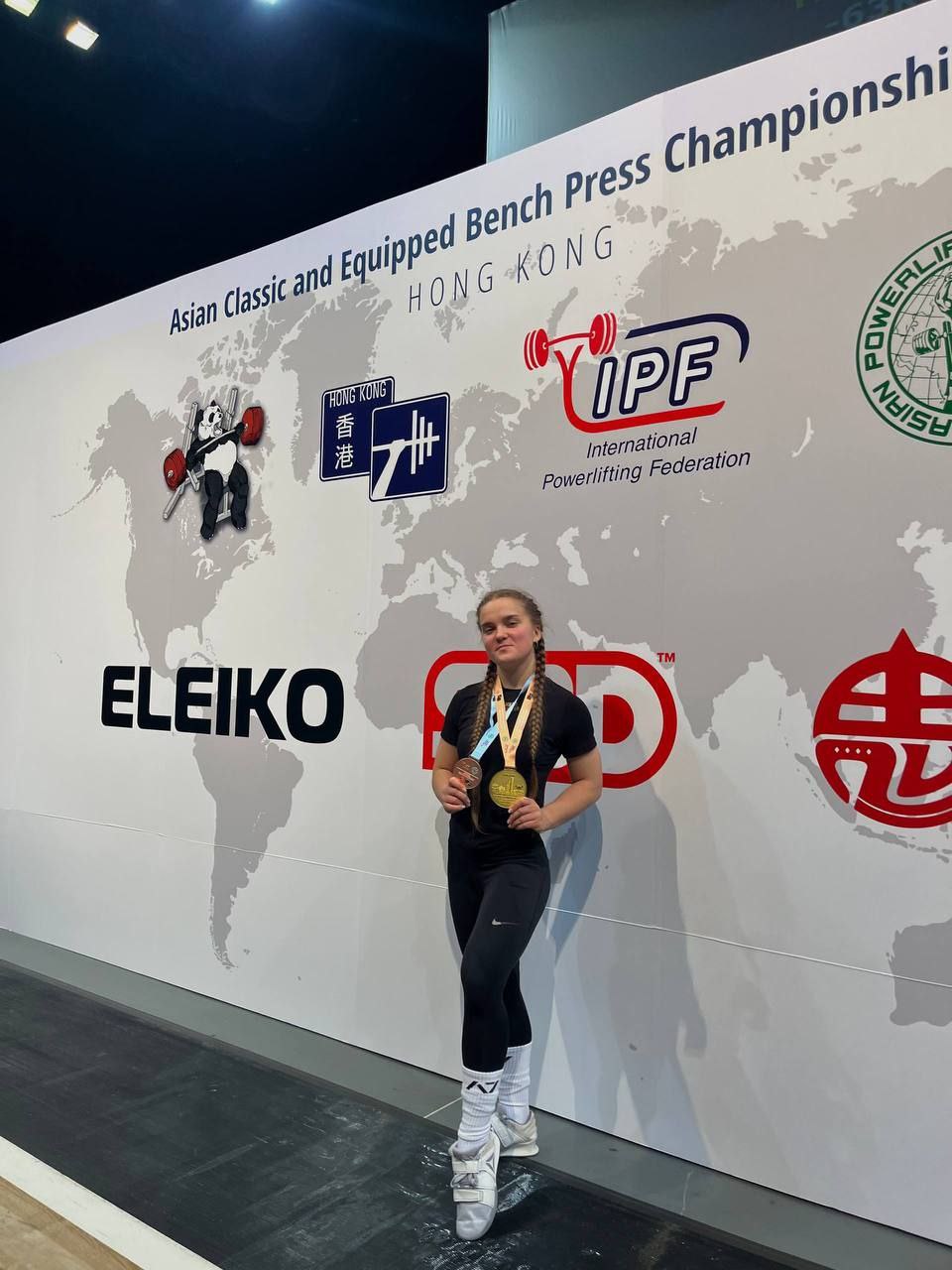 Дочь Ирины Луговой серпуховичка Дарья Валиахметова завоевала золото на чемпионате Азии по жиму