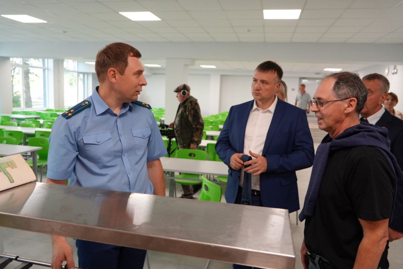 Готовность отремонтированных школ к 1 сентября проверил Глава Серпухова Алексей Шимко