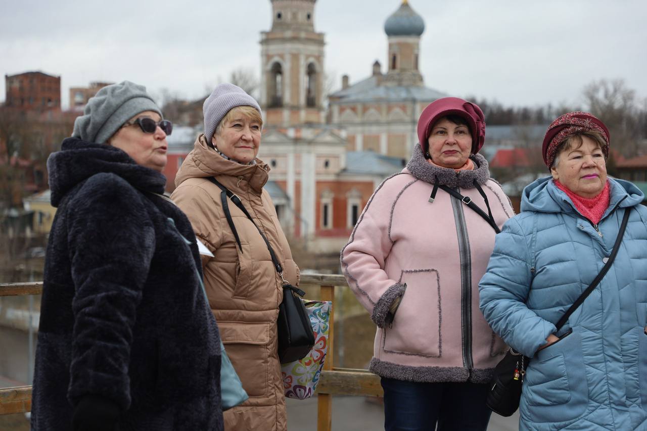 Для волонтёров провели экскурсию по историческому центру Серпухова 