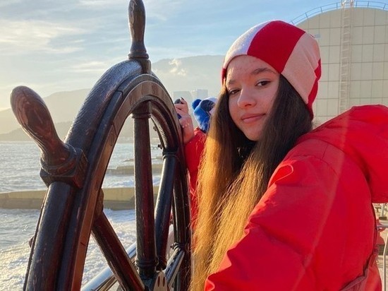 Студентка из Серпухова побывала в Новогодней сказке Артека Студентка из Серпухова побывала в Новогодней сказке Артека