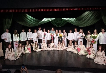 В Серпухове в театре «Зазеркалье» с аншлагом прошла премьера спектакля «Сердце императора»