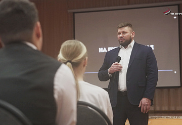 В Серпухове на «Уроках мужества» Герой СВО встречается с детьми