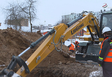 На Подольской улице прокладывают новую теплотрассу