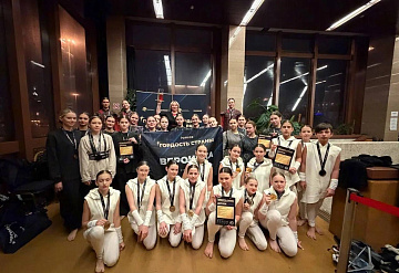 Танцевальная студия «ВерОника» из Серпухова выступила на сцене Московского Кремля