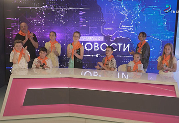 В Серпухове воспитанникам театрального лагеря «ЧересЧур» провели экскурсию по редакции телеканала ОТВ Серпухов