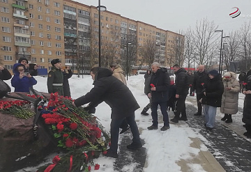 В большом Серпухове прошли митинги в день памяти воинов-интернационалистов