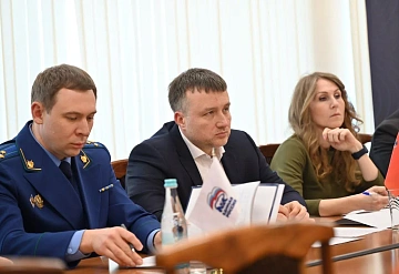 Глава муниципалитета Алексей Шимко провёл личный приём граждан как секретарь местного отделения Единой России