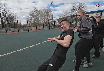 В Серпухове провели военно-спортивную кадетскую спартакиаду «Памяти предков достойны», посвящённую Дню Победы